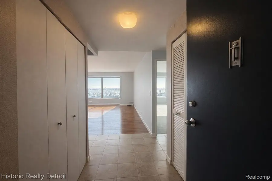 1300 E Lafayette Street #905, Detroit, MI 48207 - Image #3