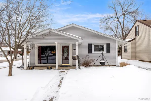 3907 Detroit Street, DearbornHeights, MI 48125