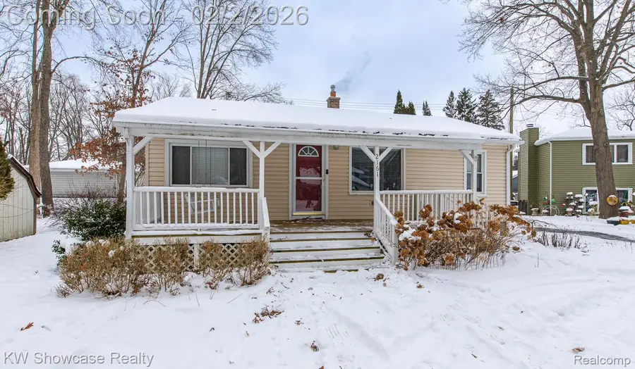 2161 E Euna, Wixom, MI 48393 - #2