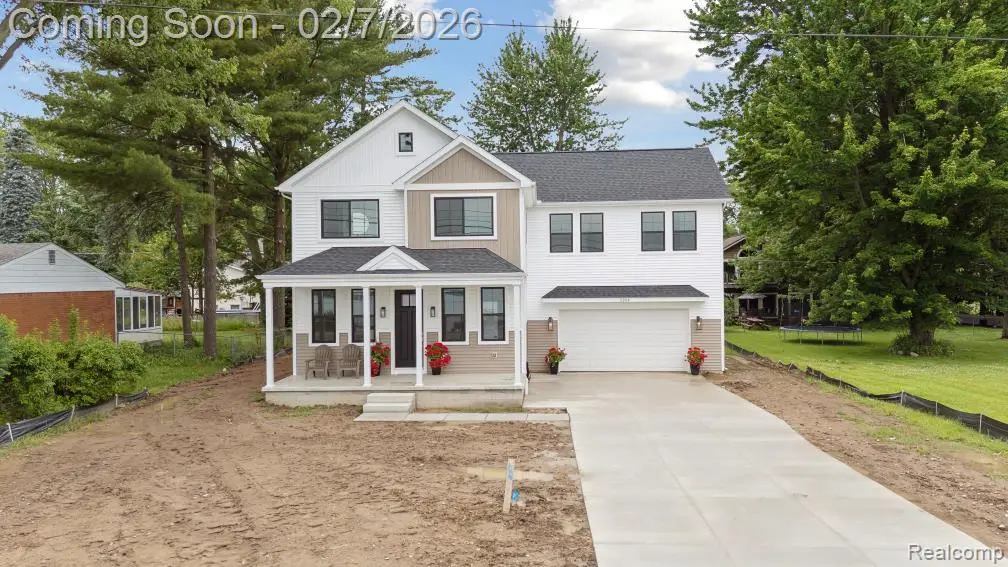 5264 Cooley Lake Road, Waterford, MI 48327 - #1