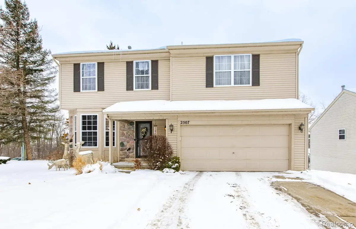 2507 Driftwood Drive, Waterford, MI 48329 - Image #1