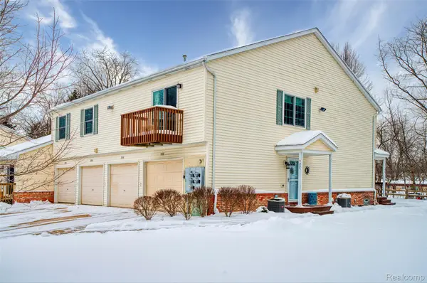 722 Griswold Street #8, Howell, MI 48843