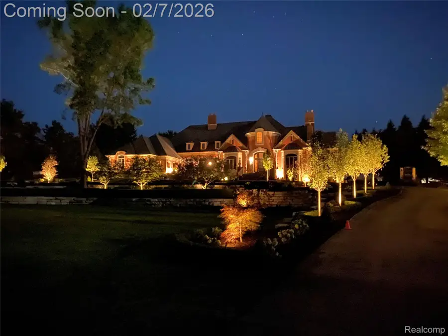 5165 Abbey Road, Rochester, MI 48306 - Image #2