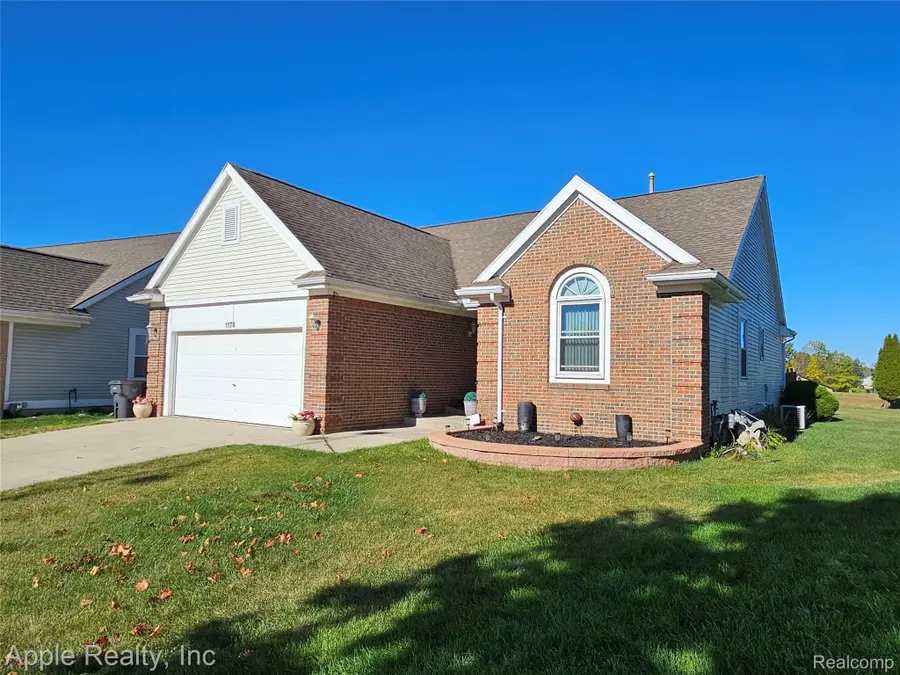 1179 Oaklawn Drive, Pontiac, MI 48341 - #3