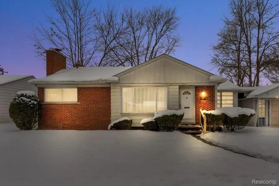 18979 Whitby Street, Livonia, MI 48152 - #2