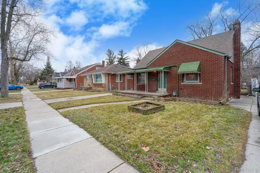 6585 Dolphin Street, Dearborn Heights, MI 48127 - #2