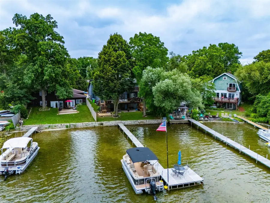 4616 Cass Elizabeth Road, Waterford, MI 48328 - #2