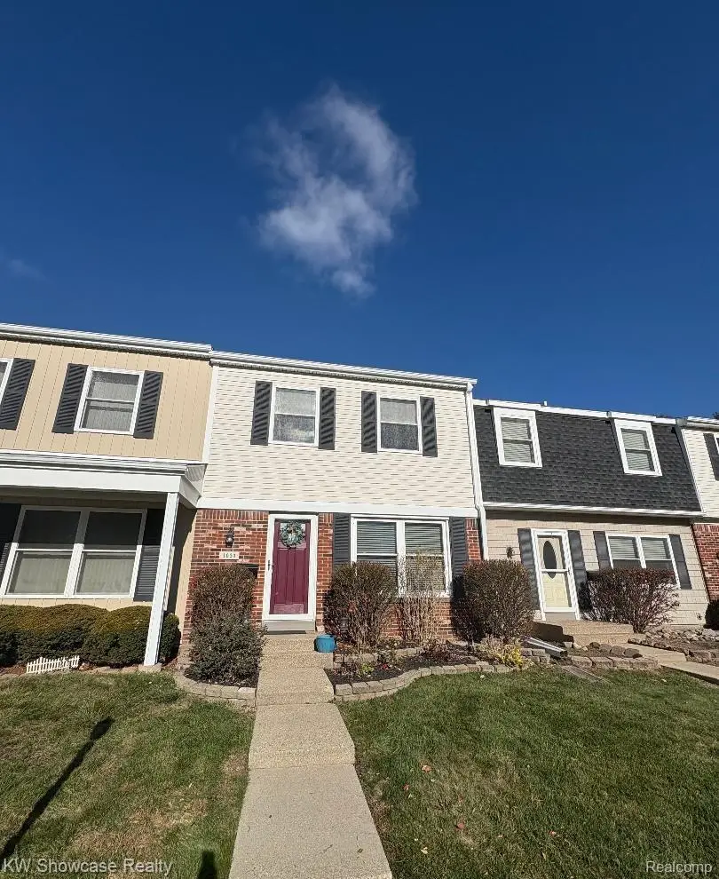1030 Larson Court, Rochester Hills, MI 48307 - #2