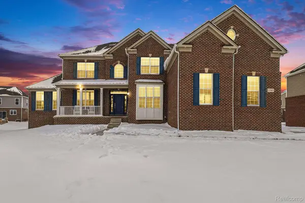 51083 Meadowlands, Canton, MI 48188