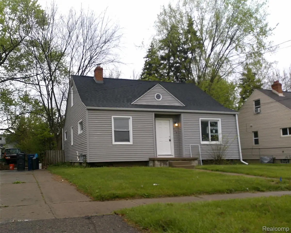 846 W Hemphill Road, Flint, MI 48507 - #1