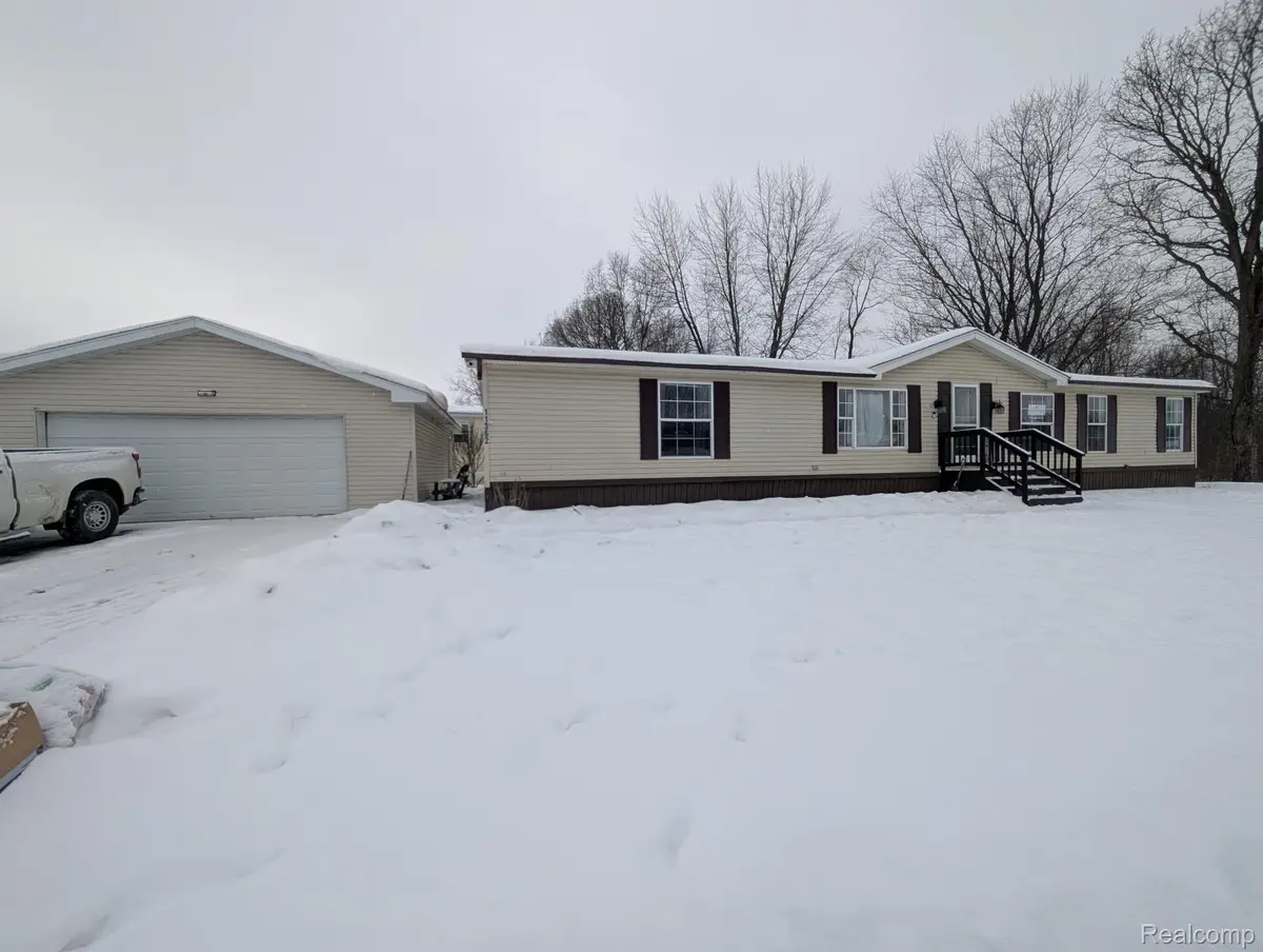 11362 N Lake Drive, Fenton, MI 48430 - #1