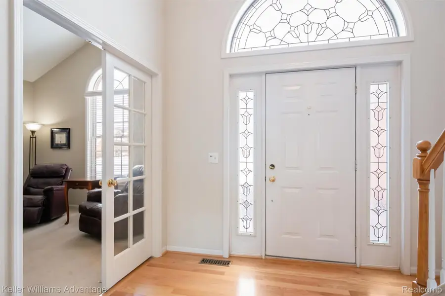 2850 Santia Drive, Troy, MI 48085 - Image #2