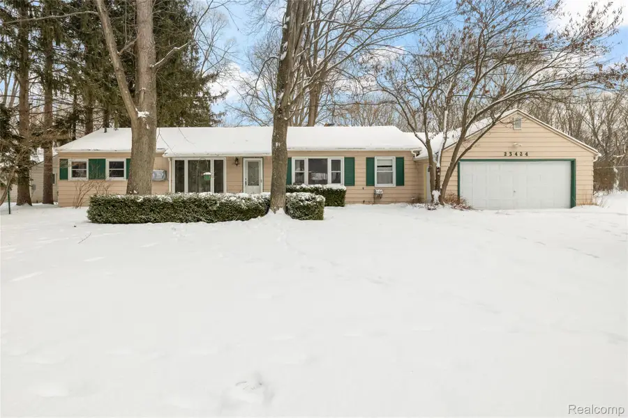 23424 Beech Road, Southfield, MI 48033 - #2