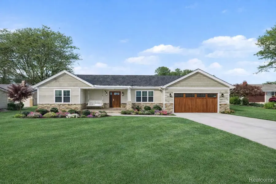 4100 Four Lakes Avenue, Linden, MI 48451 - #3