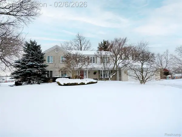 36209 Trenton Court, Farmington, MI 48335