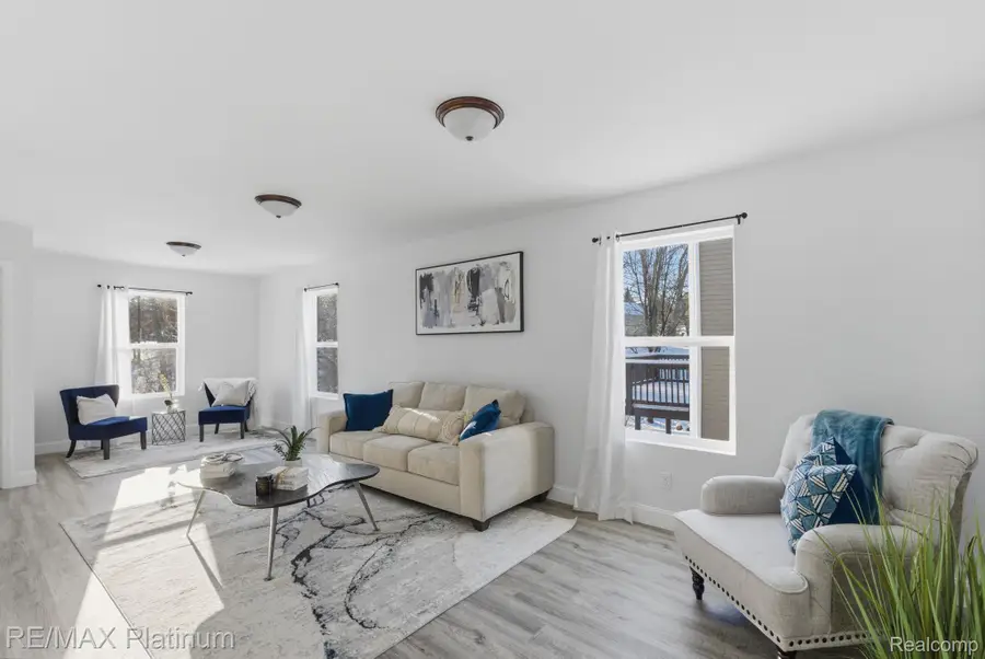 2424 Fisher Road, Howell, MI 48855 - Image #2