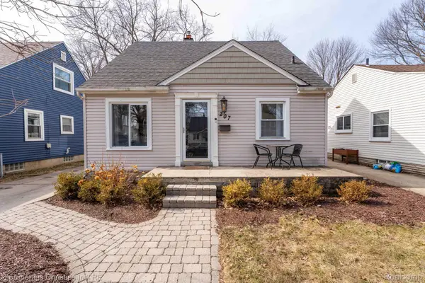 207 N Vermont Avenue, RoyalOak, MI 48067
