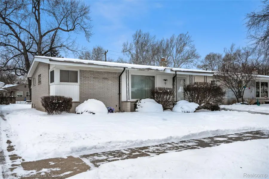 7479 N Charlesworth Street, Dearborn Heights, MI 48127 - Image #2