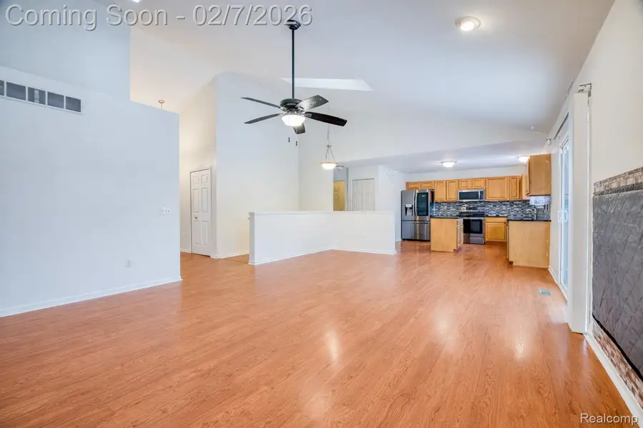 10237 Swan Lake Circle, Ypsilanti, MI 48197 - Image #2