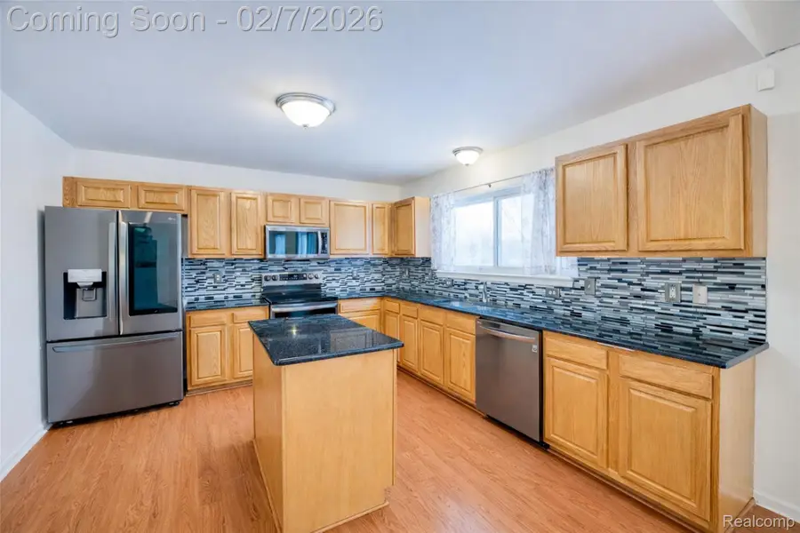 10237 Swan Lake Circle, Ypsilanti, MI 48197 - Image #3