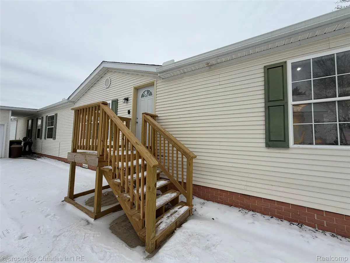 45869 Bonaventure Drive, Macomb, MI 48044 - Image #1