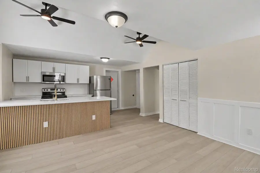 15439 Edgeworth Street, Monroe, MI 48161 - #3