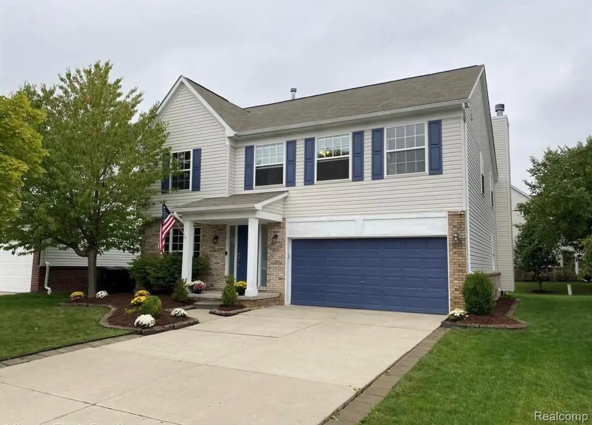 3710 Ridge View Drive N, Trenton, MI 48183 - Image #1