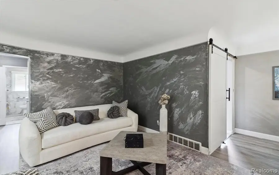 14266 Dixie, Redford, MI 48239 - Image #3