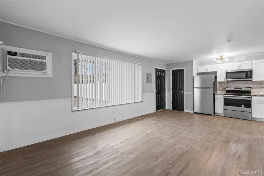 4401 Crooks Road, Royal Oak, MI 48073 - #3