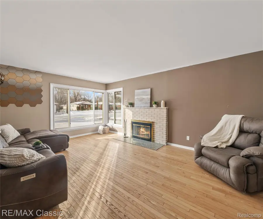 19350 Antago Street, Livonia, MI 48152 - #3