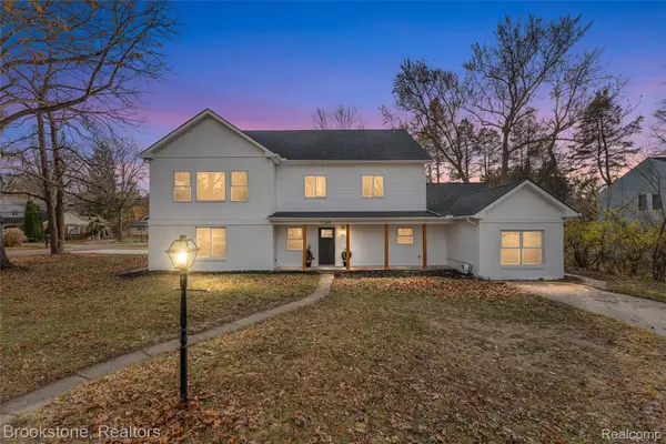 7369 Sweetbriar, WestBloomfield, MI 48324