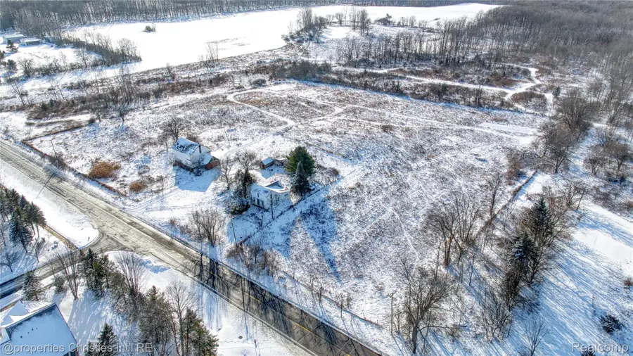 5583 Napier Road, Plymouth, MI 48170 - Image #3