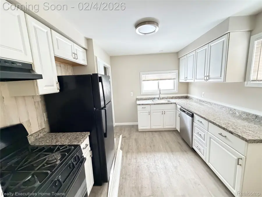 18305 Marquette Street, Roseville, MI 48066 - Image #2