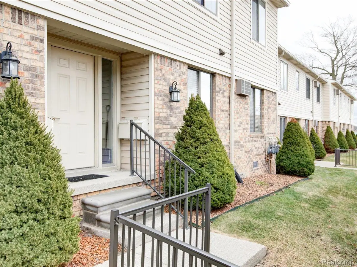 1700 River Road #9, Marysville, MI 48040 - Image #1