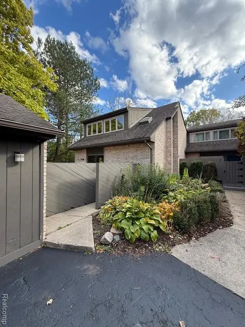 41350 N Woodward Avenue W #8, Bloomfield Hills, MI 48304 - #1