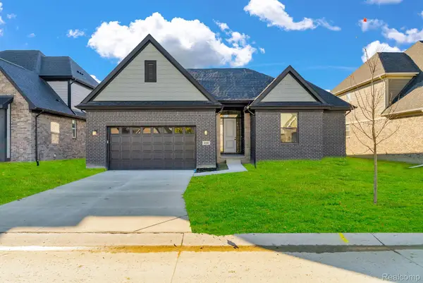 4118 Spring Meadows Drive, SterlingHeights, MI 48314