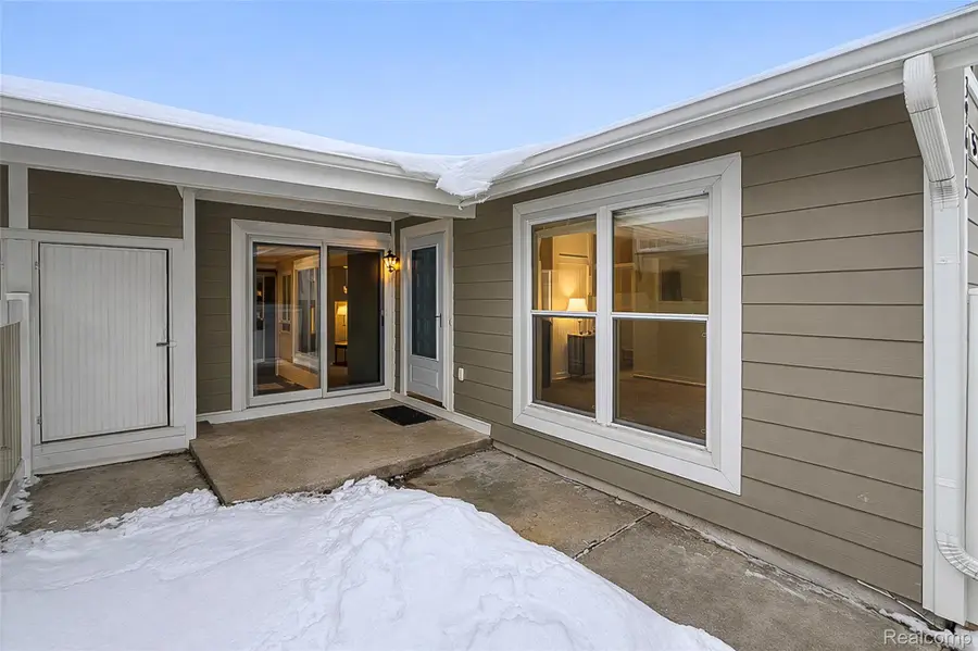 39615 Village Wood Lane, Novi, MI 48375 - #3