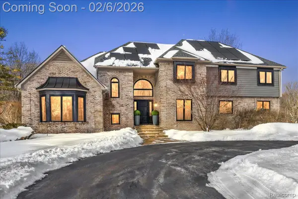 7638 Deerhill Drive, Clarkston, MI 48346