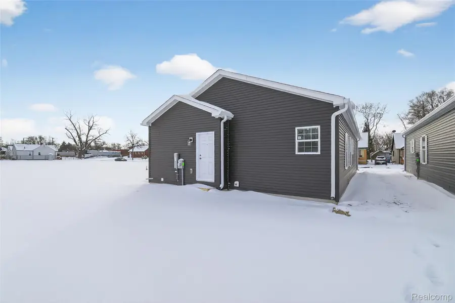 7527 Packard Ave, Warren, MI 48091 - Image #3