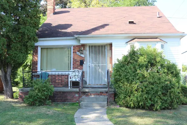 9657 Warwick Street, Detroit, MI 48228