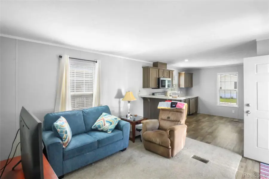 219 W Fern, Canton, MI 48187 - Image #3