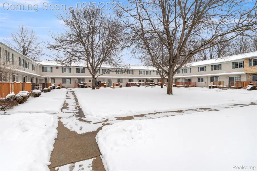 16107 Terrace Village Drive, Taylor, MI 48180 - Image #3