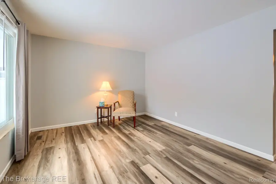 105 Washington Street, Clio, MI 48420 - #3