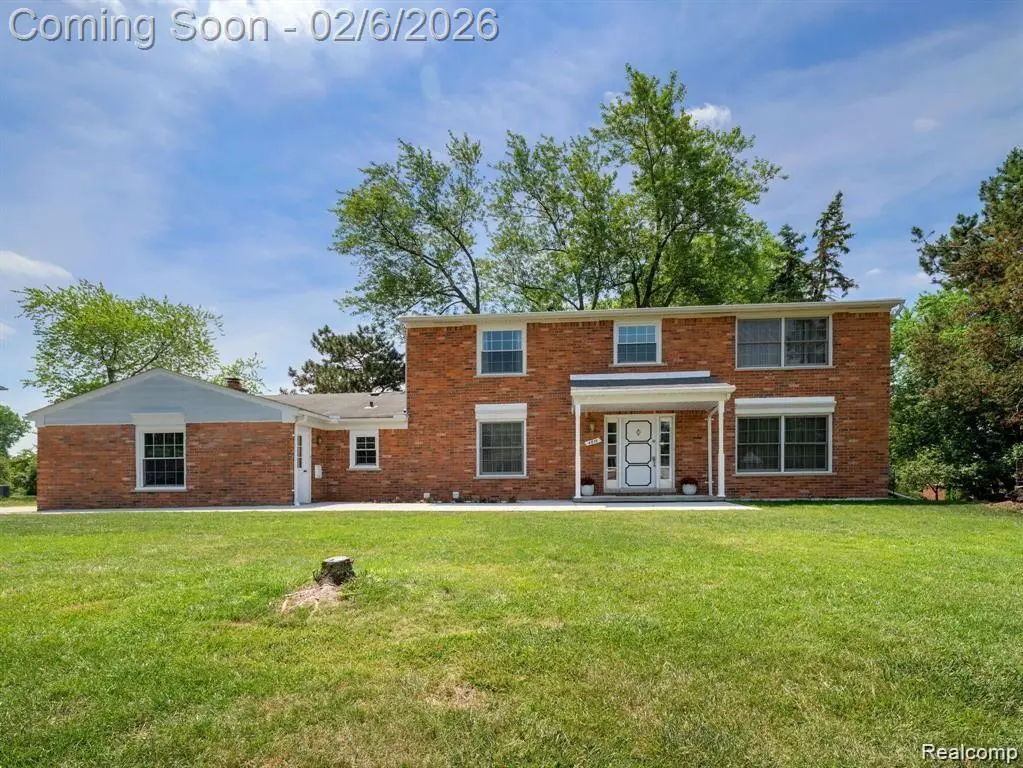 4819 Thorntree Drive, West Bloomfield, MI 48322 - Image #1