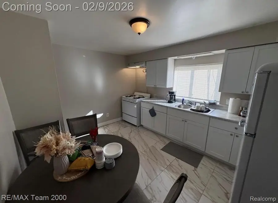 6431 Centralia Street, Dearborn Heights, MI 48127 - Image #3