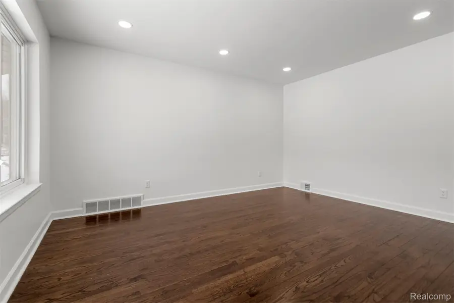 8932 Wormer, Redford, MI 48239 - #3