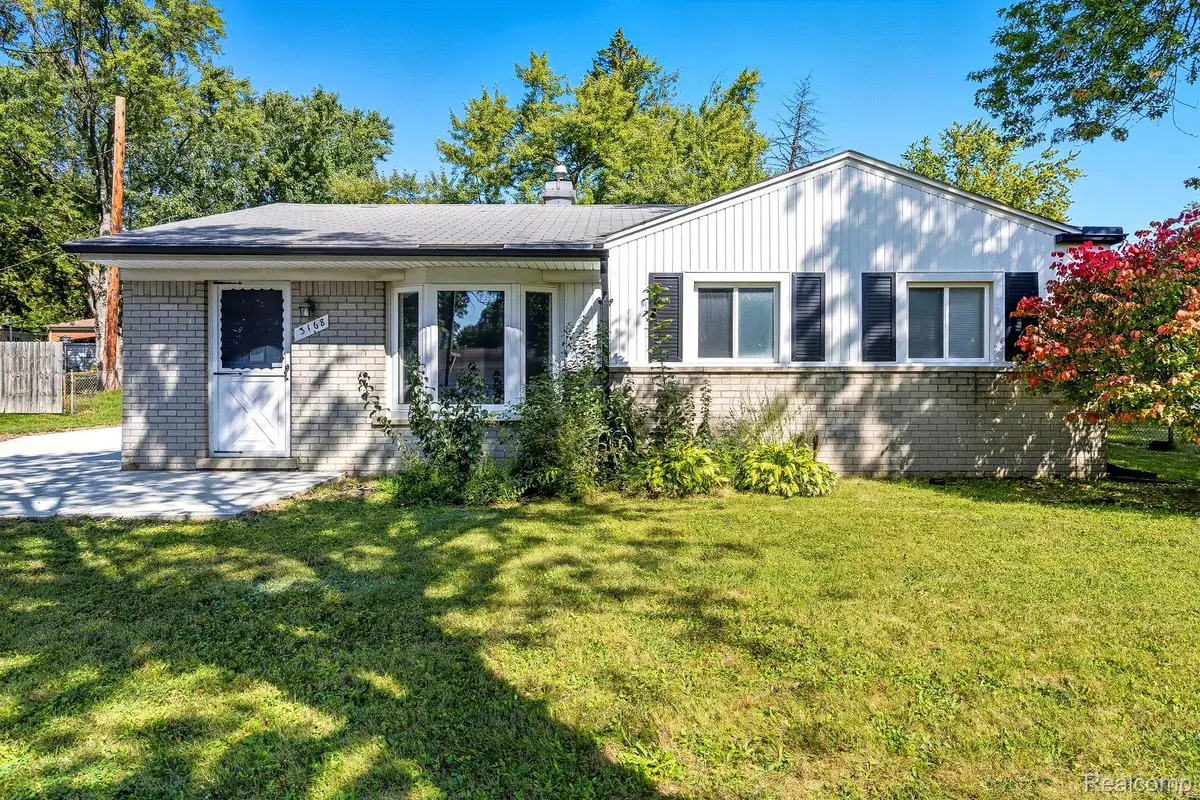 3168 Herbell Drive, Waterford, MI 48328 - #1