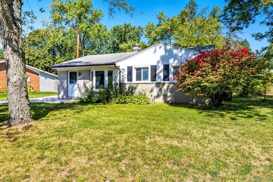 3168 Herbell Drive, Waterford, MI 48328 - #3