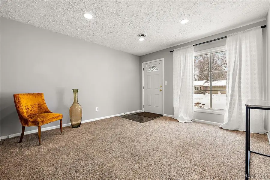 2657 Walnut Road, Auburn Hills, MI 48326 - #2