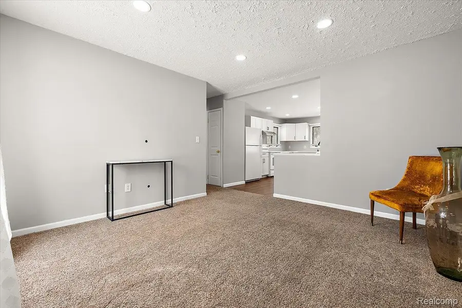 2657 Walnut Road, Auburn Hills, MI 48326 - #3